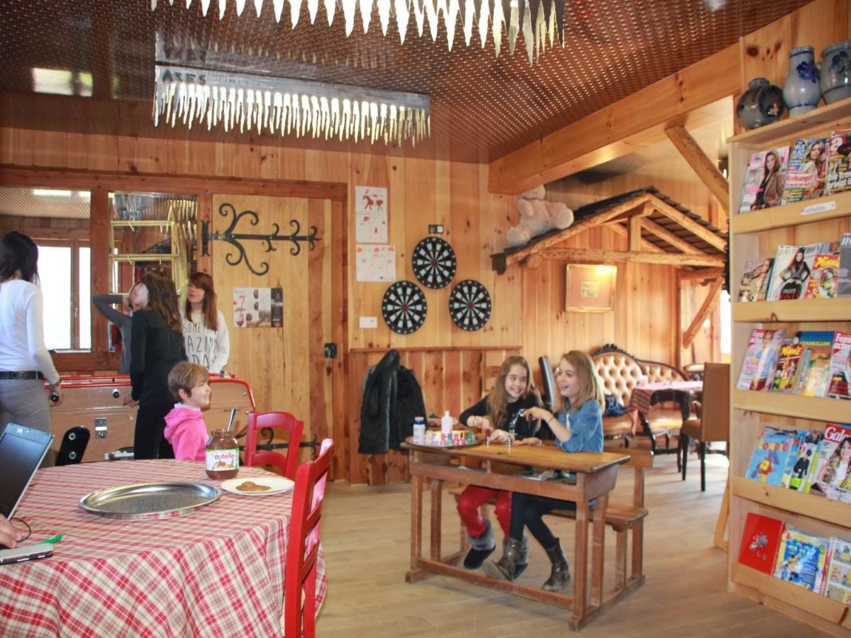 Chalet With Skiing And Horse Riding Nearby Villa Le Ménil Buitenkant foto